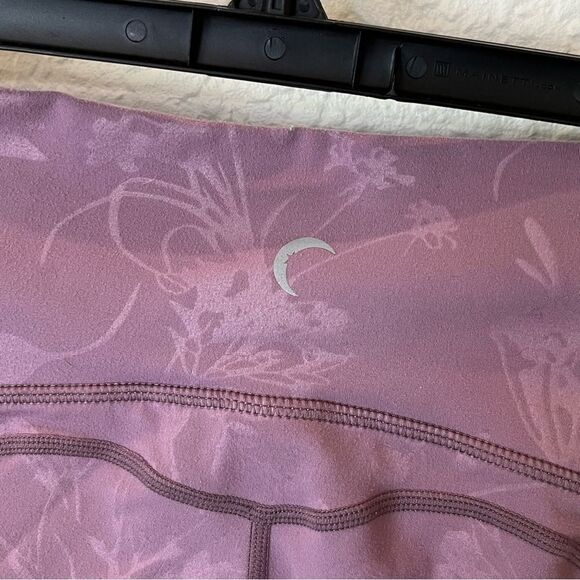 Zyia Light Lilac Floral Pocket Hi-Rise Capri size 4 - Picture 12 of 15